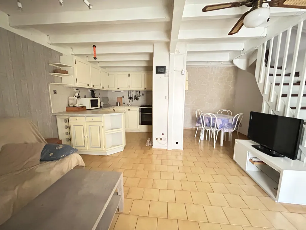 Séjour - Maison T3 avec Piscine à Marseillan