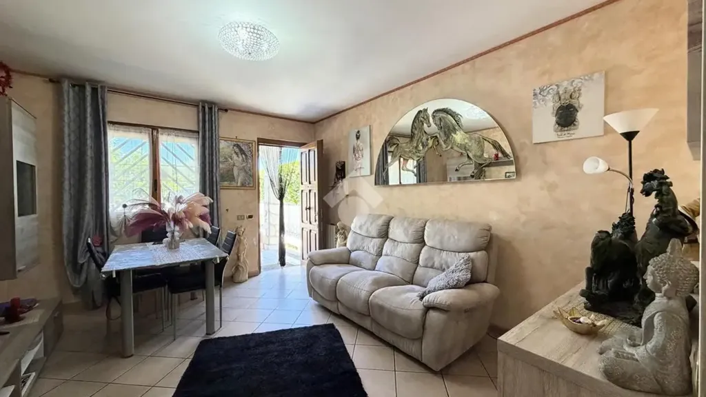 Elutuba - Terraced Villa with Private Garden in Ardea