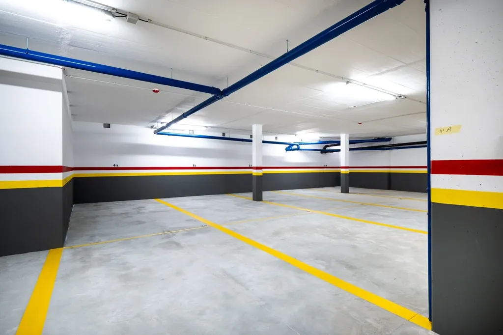 Garage - Luxury Apartment with Balconies in Cascais