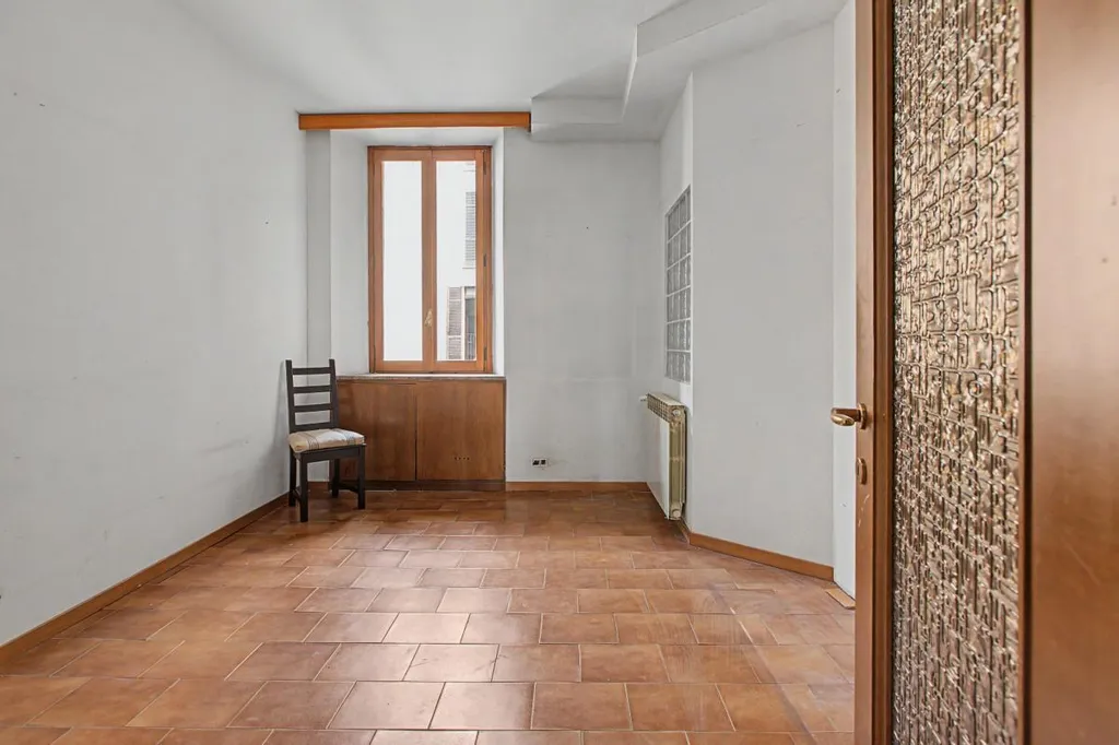 Toad - Twin-Storey Apartment with Ascender in Milan