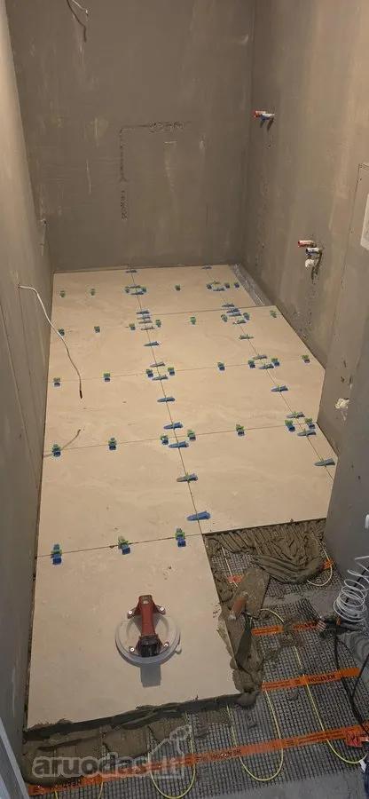 Pièces - 2-Bedroom Apartment with Balcony in Vilnius