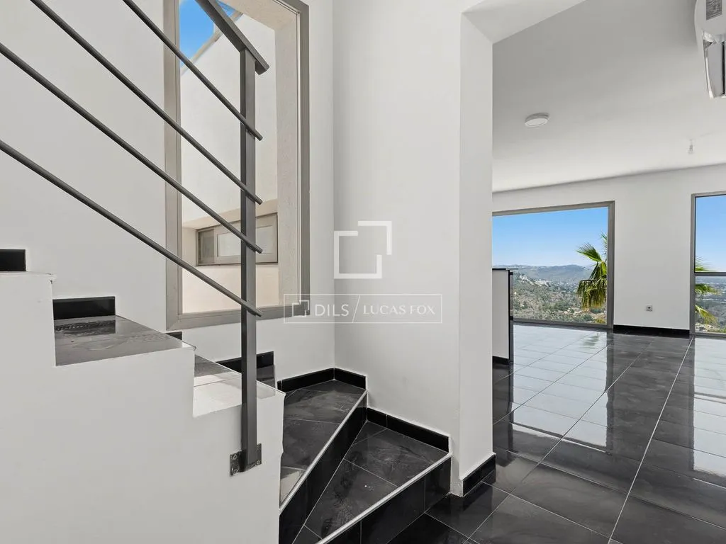 Elutuba - Contemporary Villa with Pool in Calpe