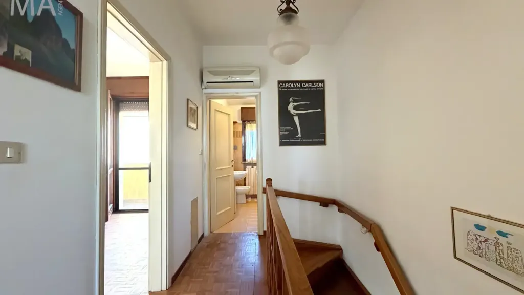 Esik - Terraced Villa with Garden in Mesola