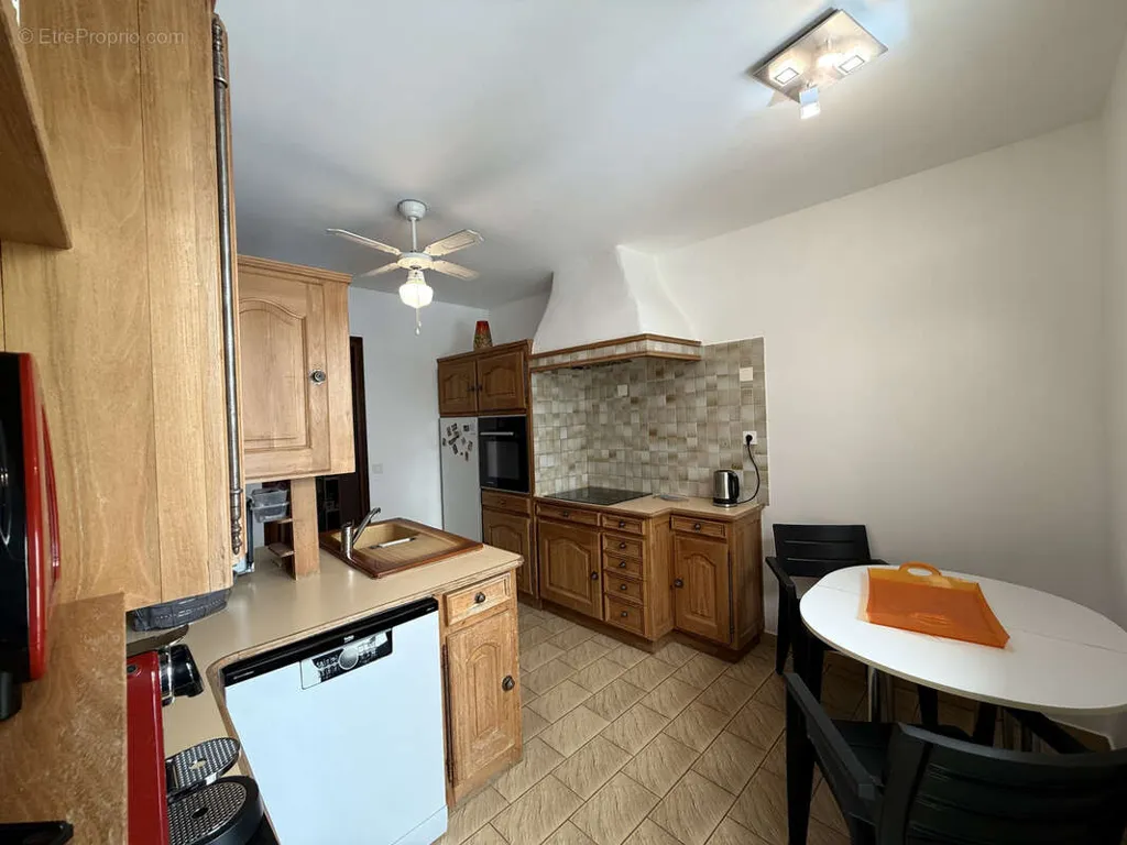 Cuisine - Maison T5 avec Garage et Jardin à Perols