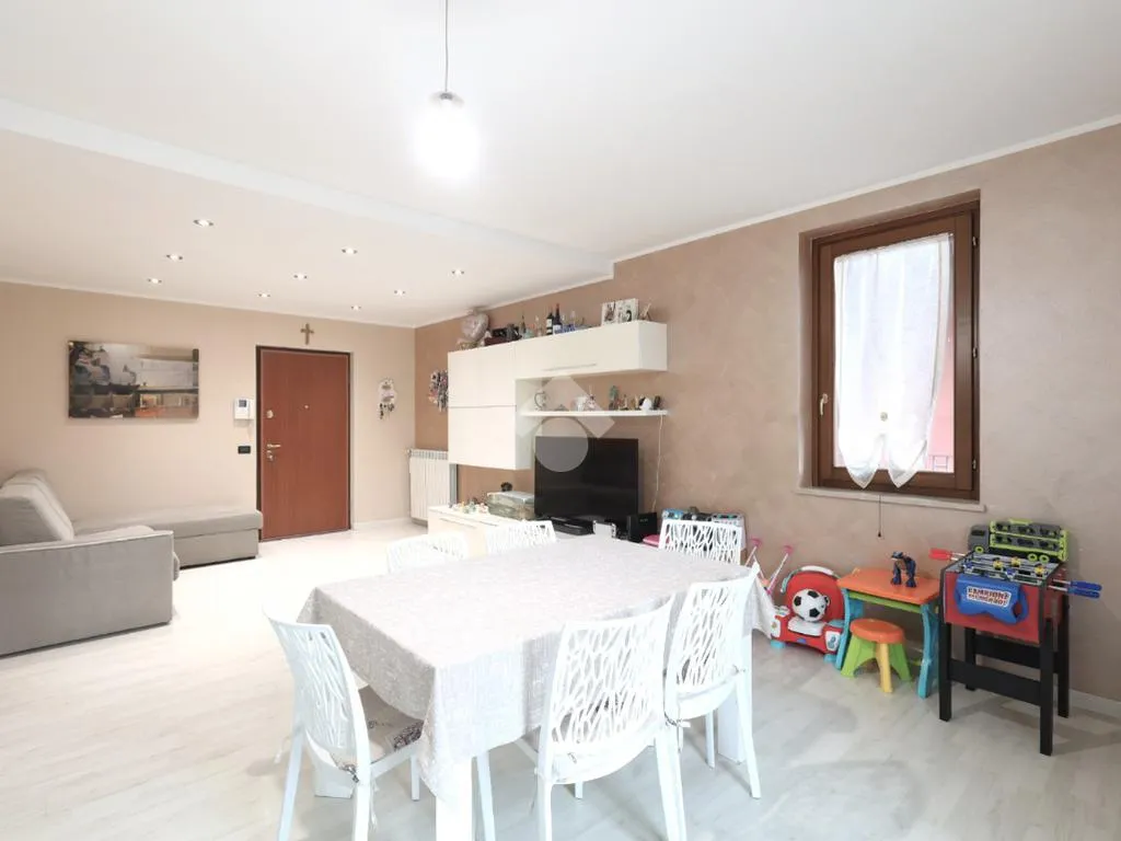 Séjour - Trilocale with Balcony in Lonato del Garda