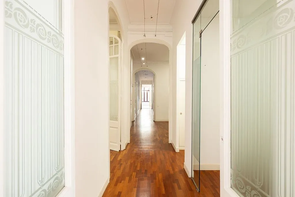 hallway_entrance