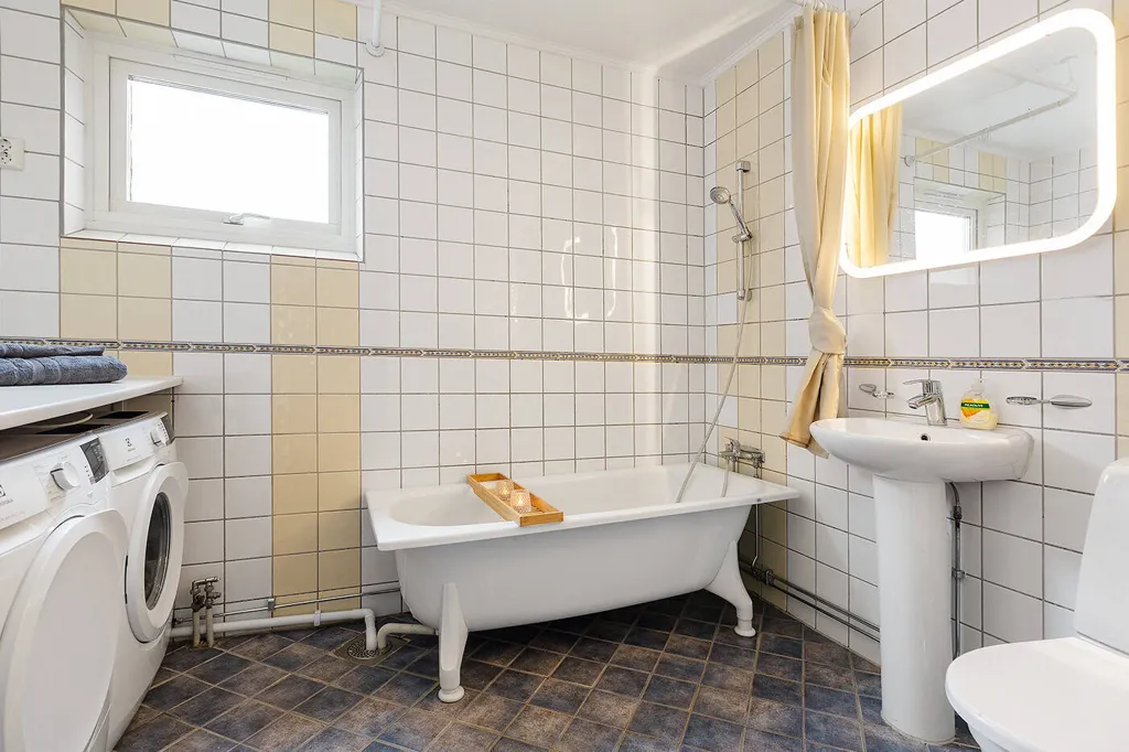 Salles de bain - Apartment with Balcony in Stockholm