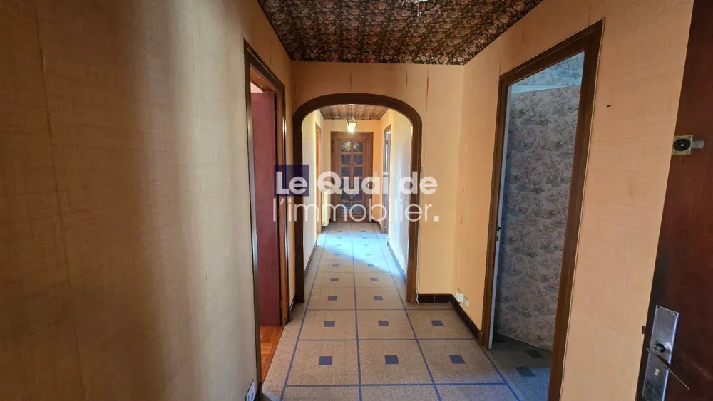 Hallway - Traditional House with Garden in Voiron