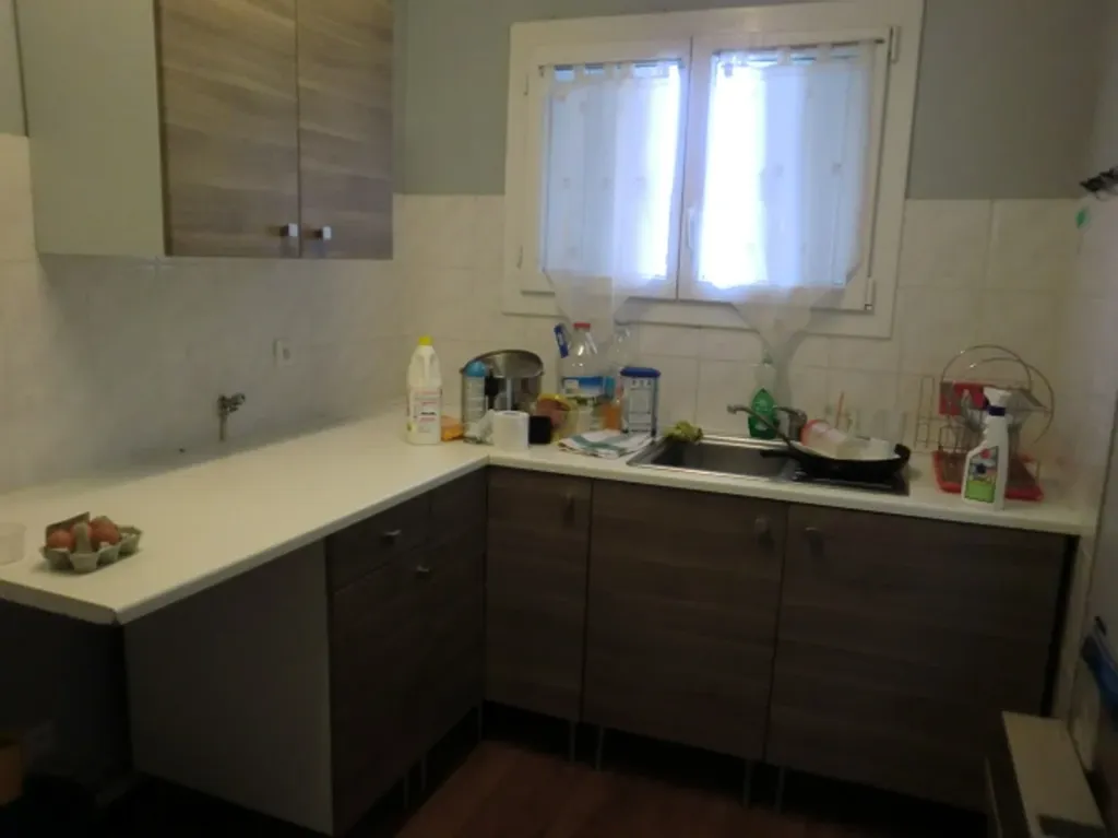 Köök - Charming 2-Bed Flat with South-Facing Terrace