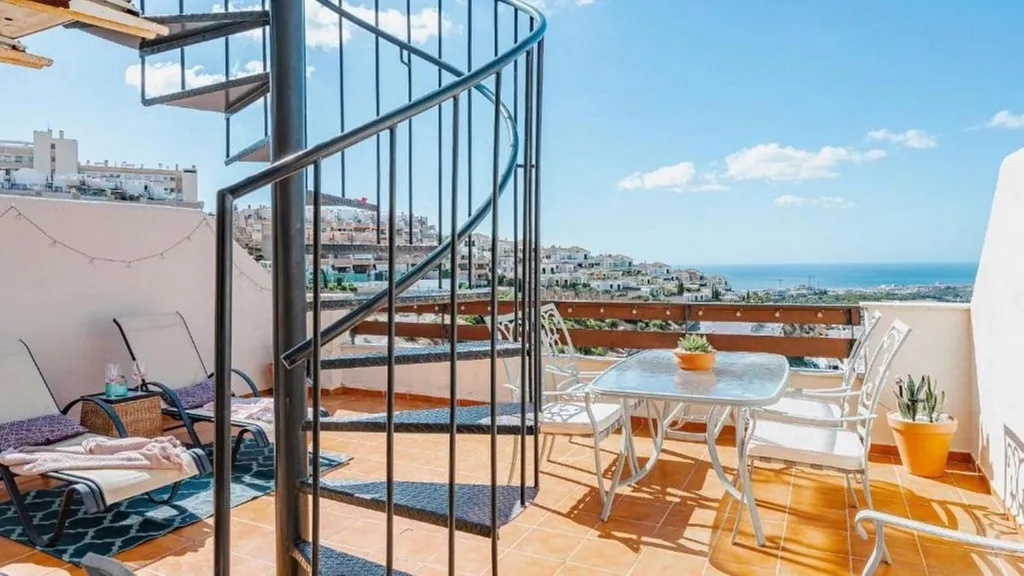 Terrazza - Penthouse with Panoramic Views in Casares Playa