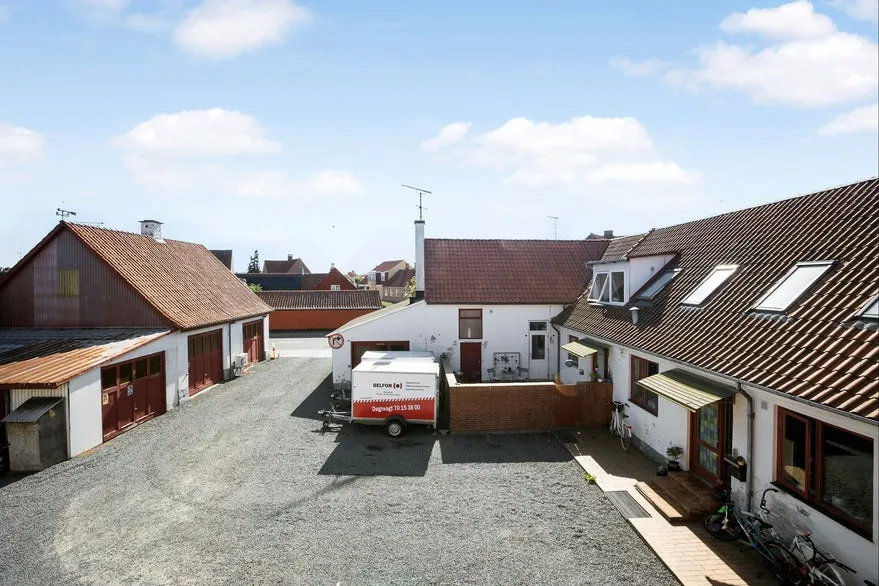 Exterior - Mixed-Use Property with 3 Residential Units in Rønne