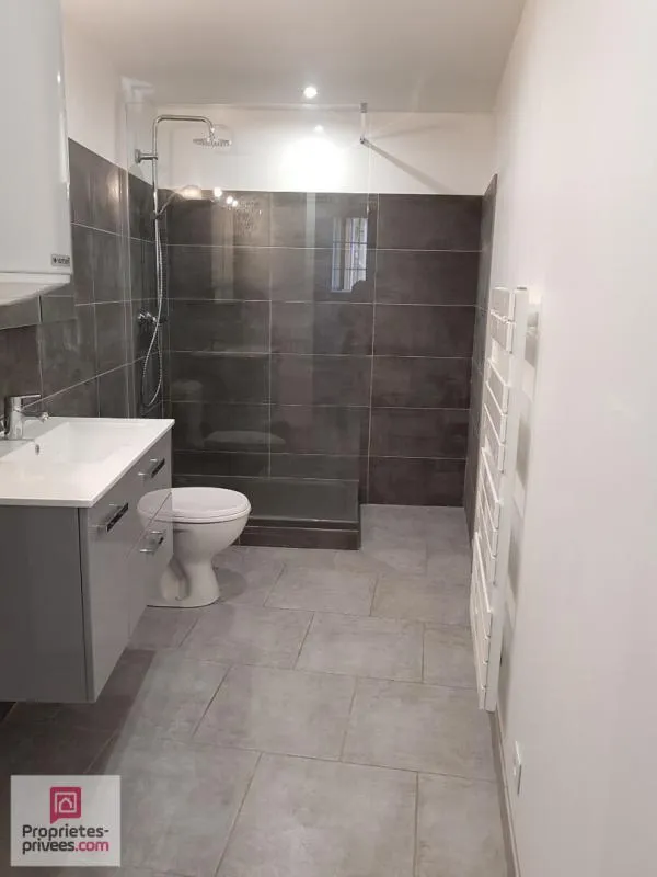 Salles de bain - Appartement RDC T2 Refait à Neuf à Rians