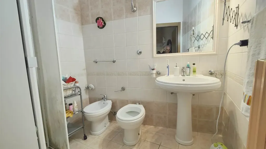 Salles de bain - Three-Bedroom Apartment with Terrace in Serino