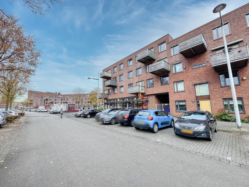 Välivaade - 3-Bedroom Apartment with Balcony in Osseveld