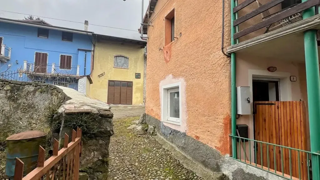 Välivaade - Stone-Walled House with Terrace in Festiona