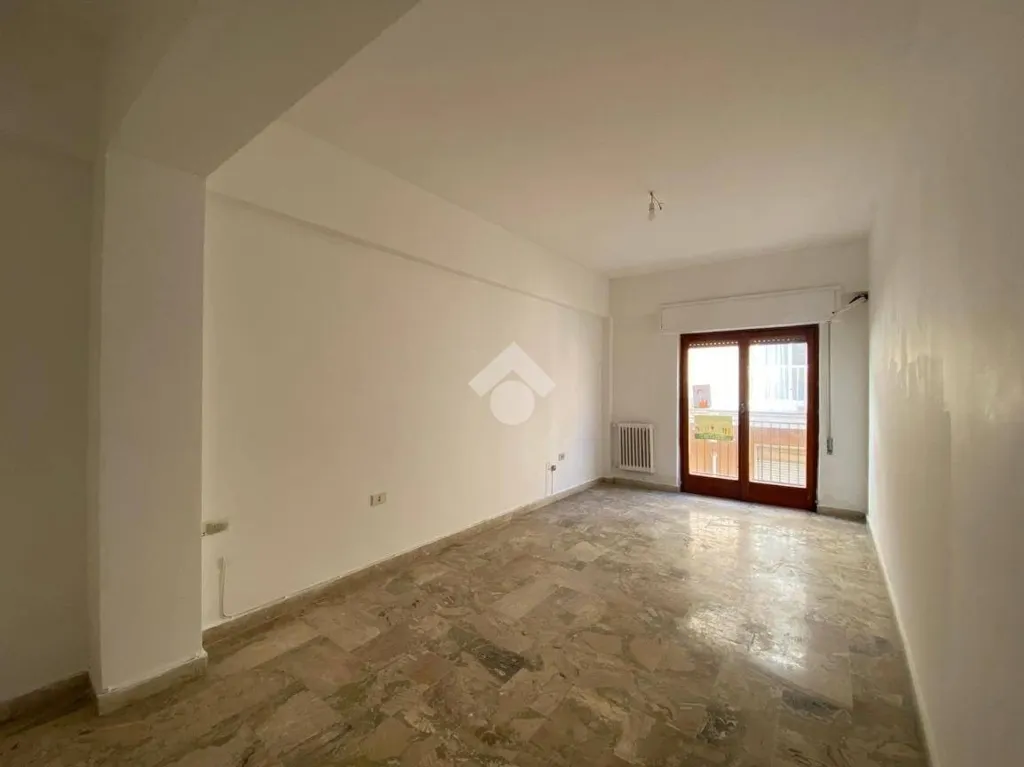 Toad - Office Space with Balcony in Marsala