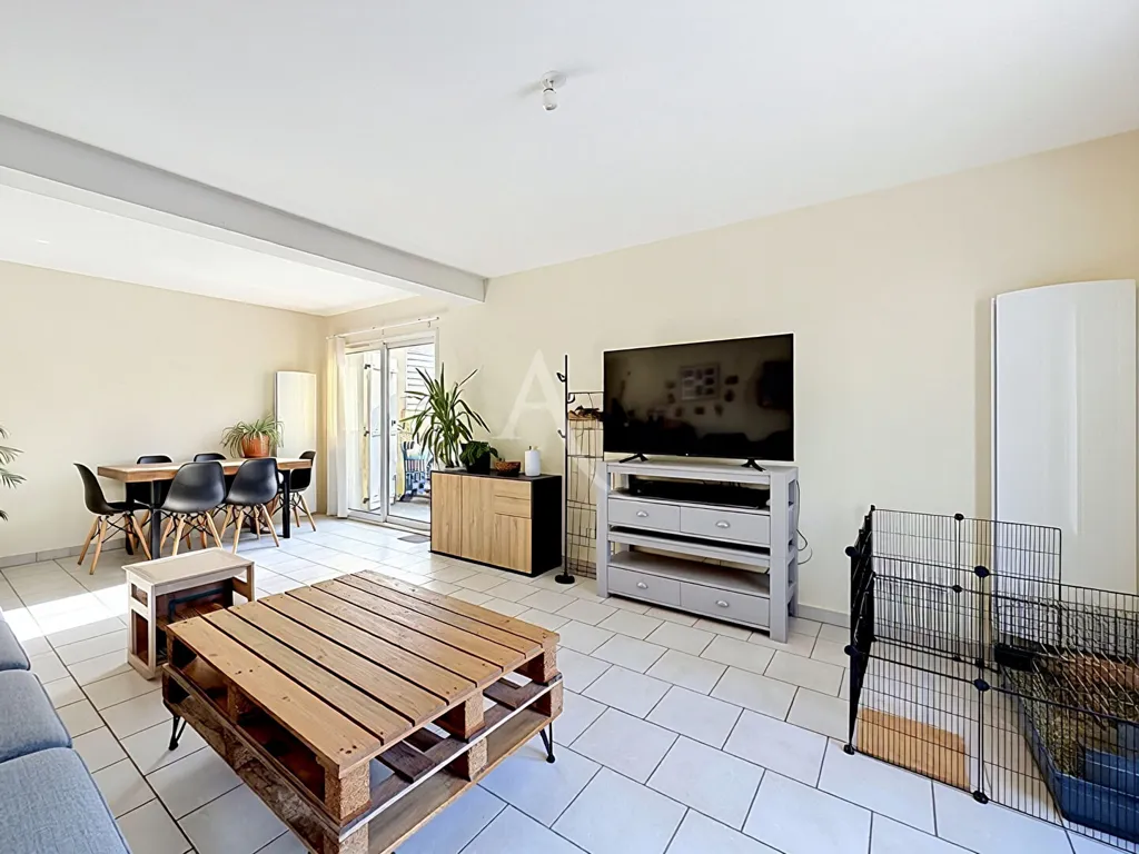 Soggiorno - House with Garden in Brissac-Quincé