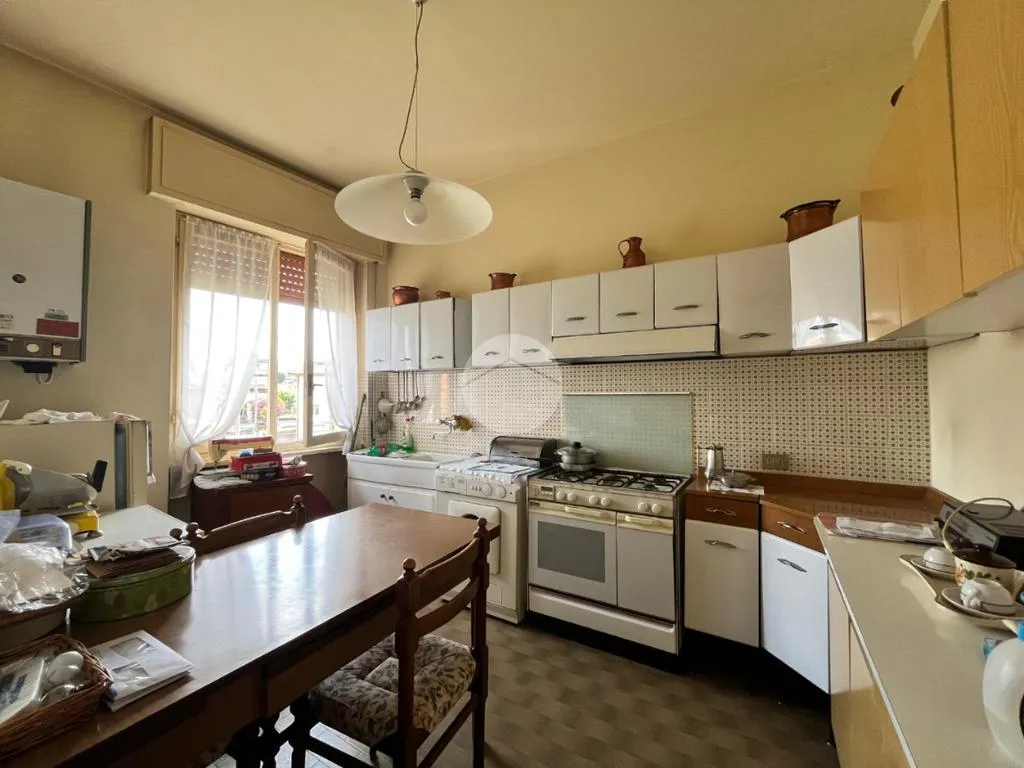 Cuisine - Spacious 2-Bedroom Flat with Balcony in Erbusco