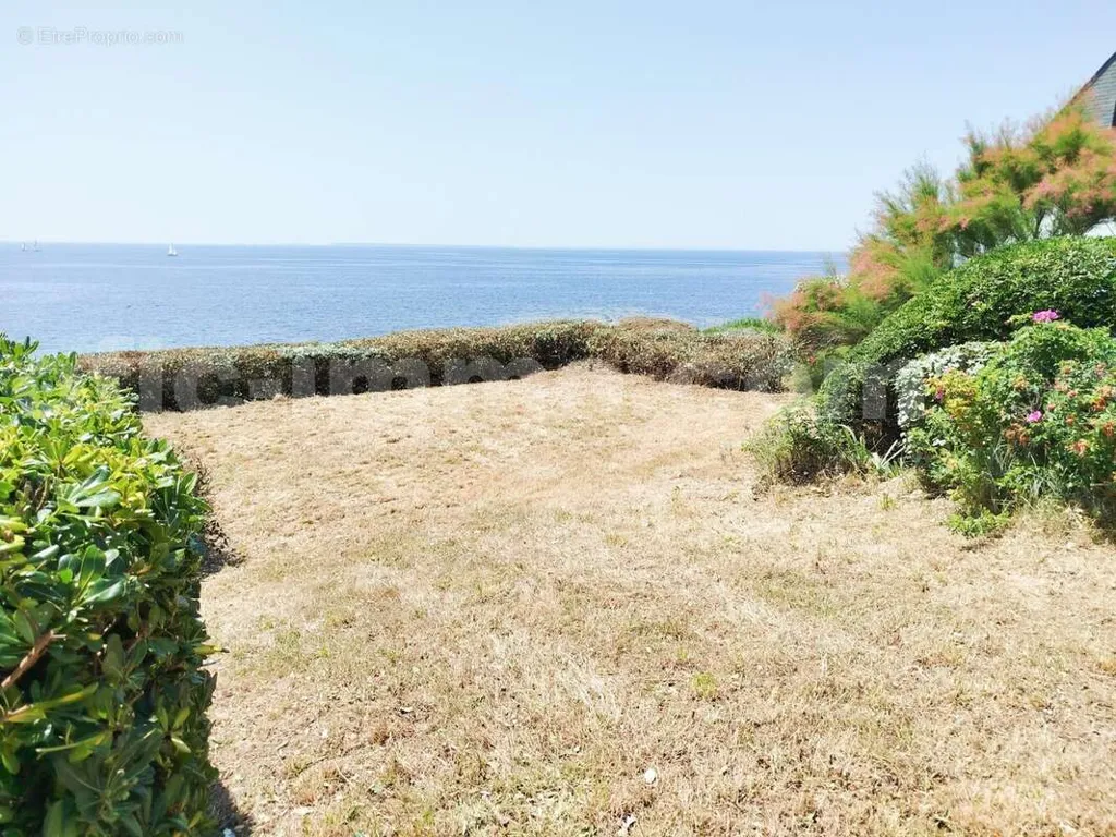 Aed - House with Sea View in Saint-Gildas-De-Rhuys