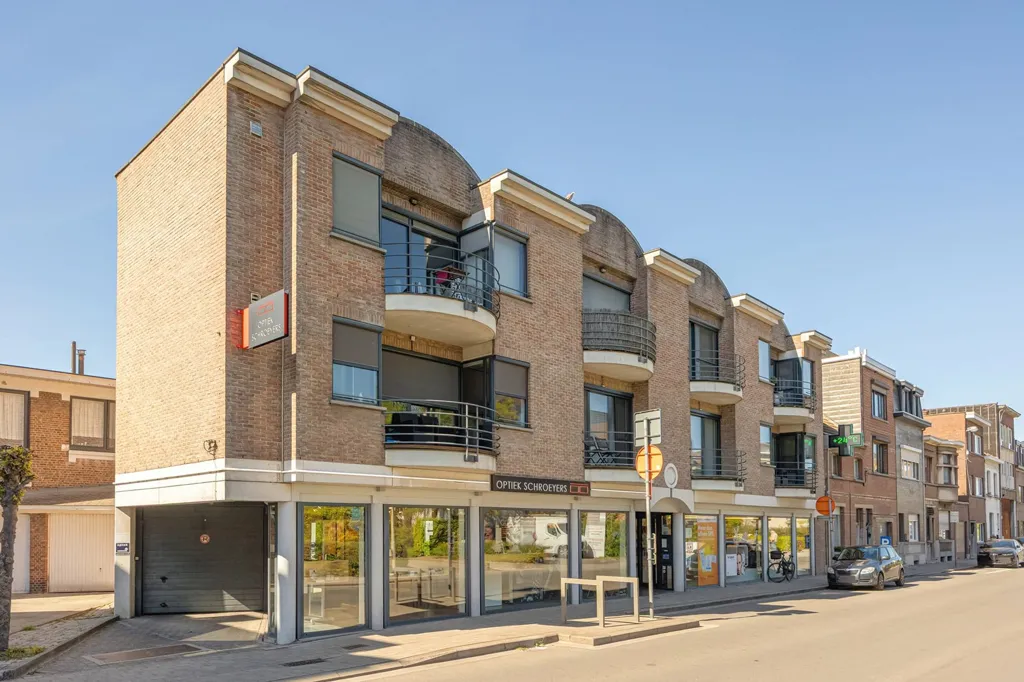 Esterno - Apartment with Two Terraces in Wilrijk Centre
