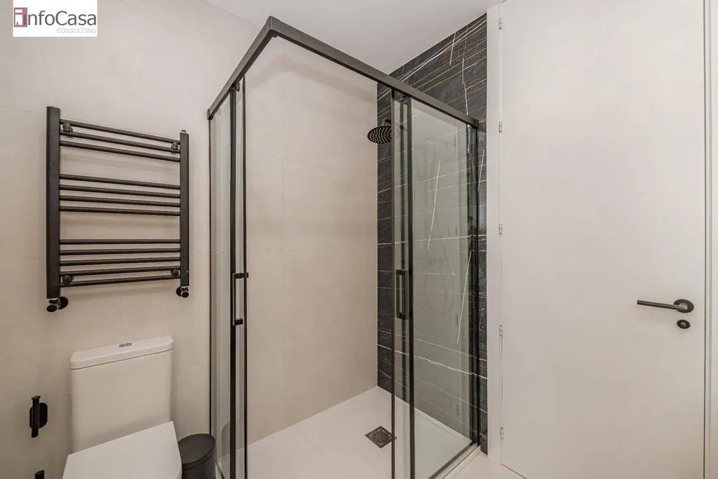Salles de bain - Luxury Apartment with Balcony in Madrid