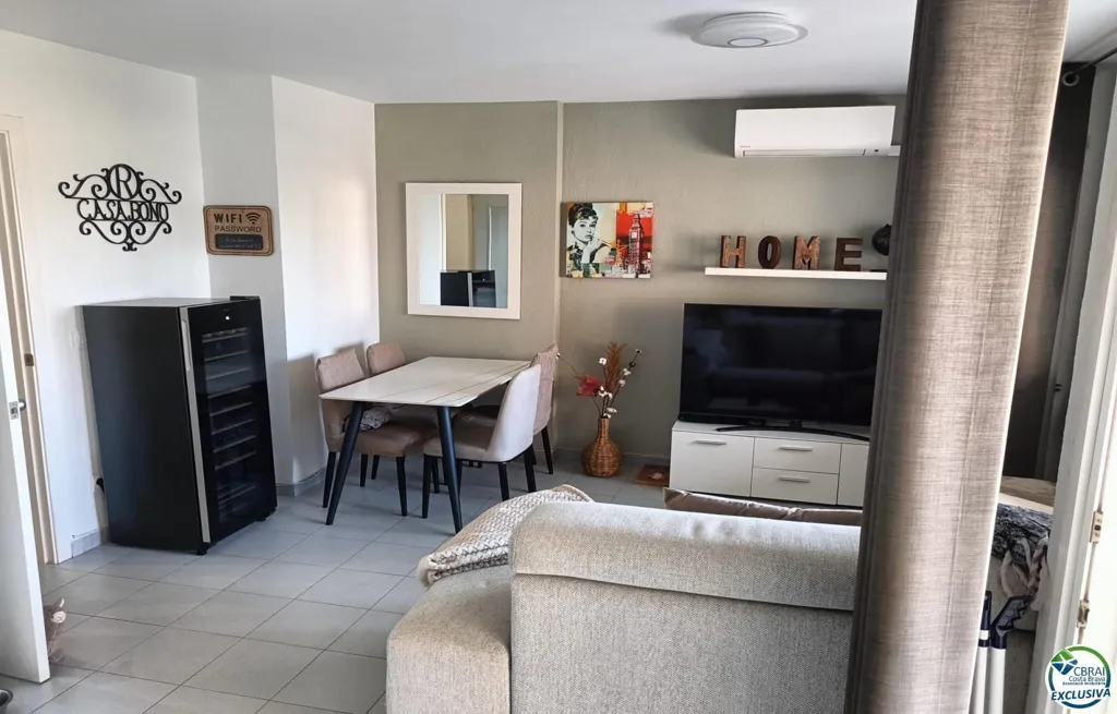 Elutuba - Apartment with Sea View and Terrace in Rosas
