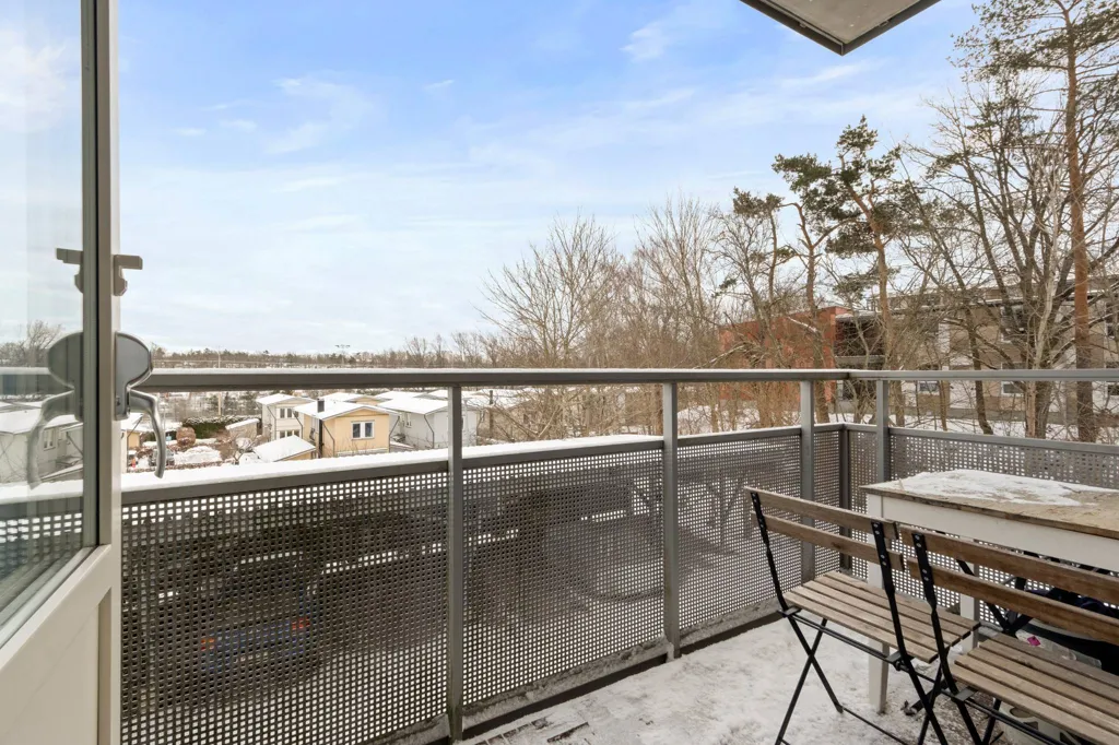 Balcony - Apartment with Balcony in Hagsätra