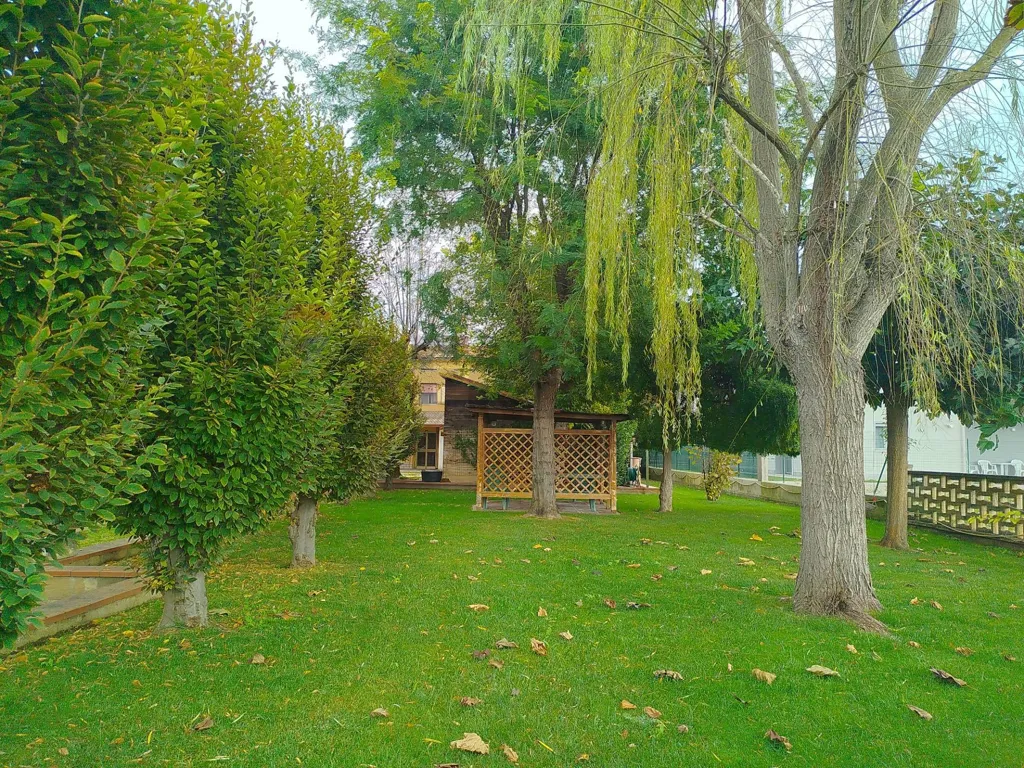 Aed - Bifamily Villa with Garden in Medolla