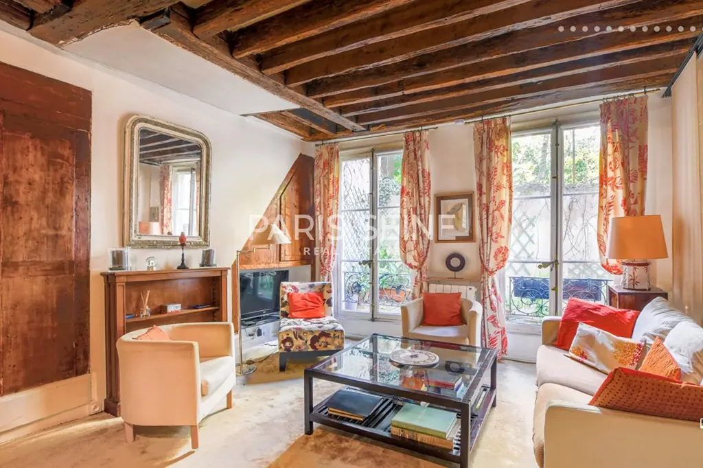 Séjour - Appartement Duplex avec Patio au Calme à Paris