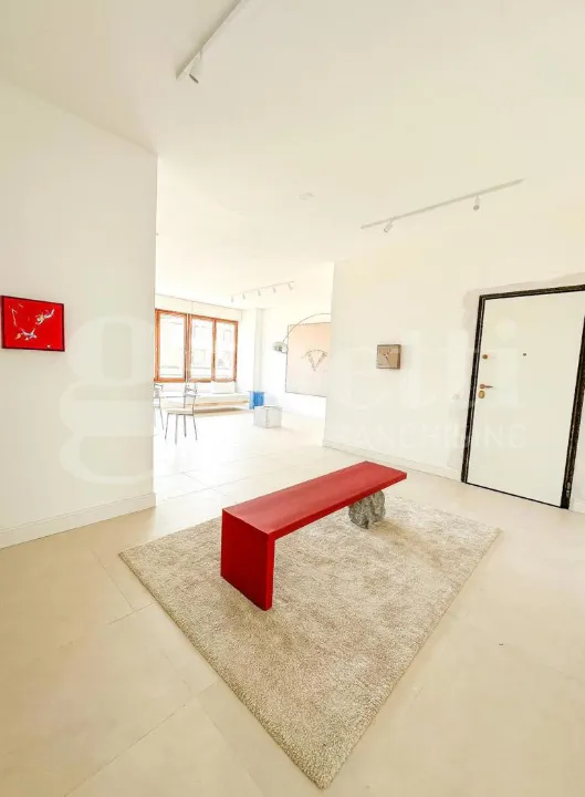 Séjour - Fully Rented Flat with Double Aspect in Milan