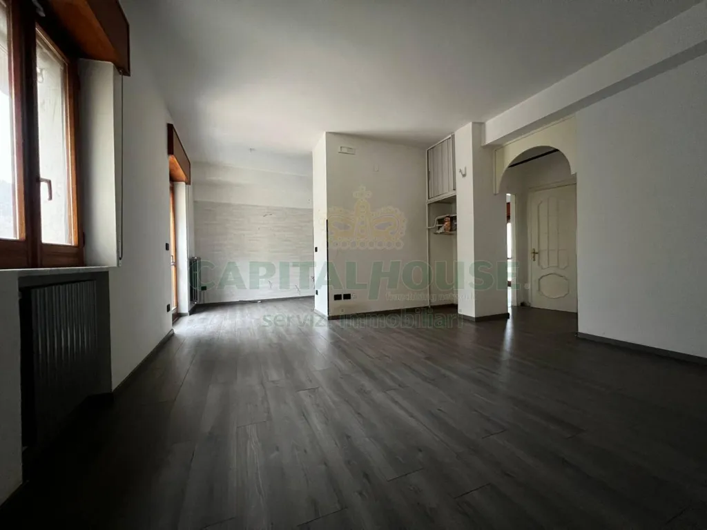 Rusticated Apartment with Balcony in Solofra