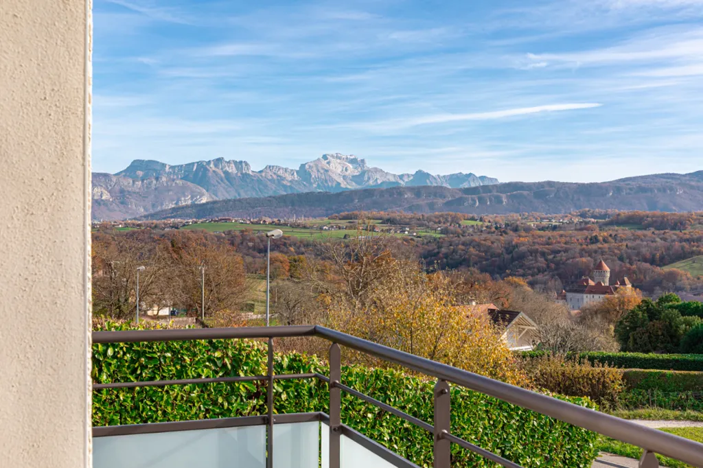 Balcon - Appartement Duplex avec Vue Montagne à Lovagny