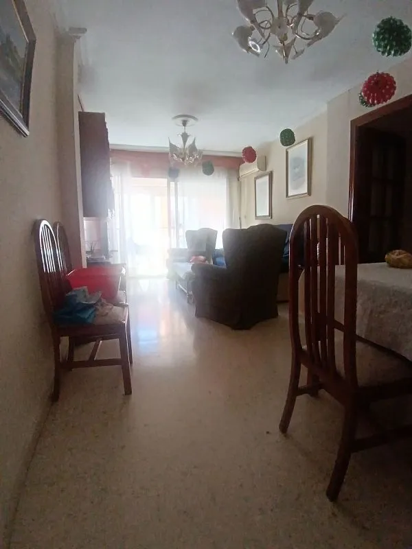 Söögituba - Furnished Flat with Balcony in Triana East