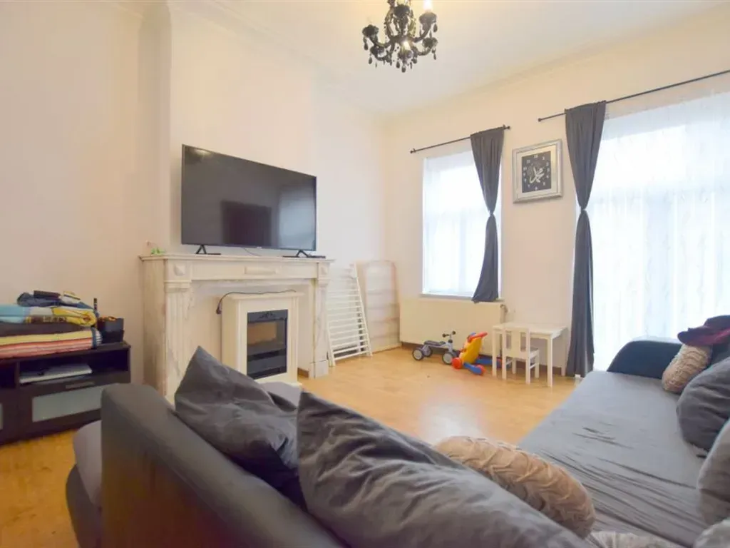 Living Room - One-Bedroom Apartment in Schaerbeek
