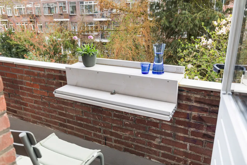 Balcon - 1940s Apartment with South-Facing Balcony in Blijdorp