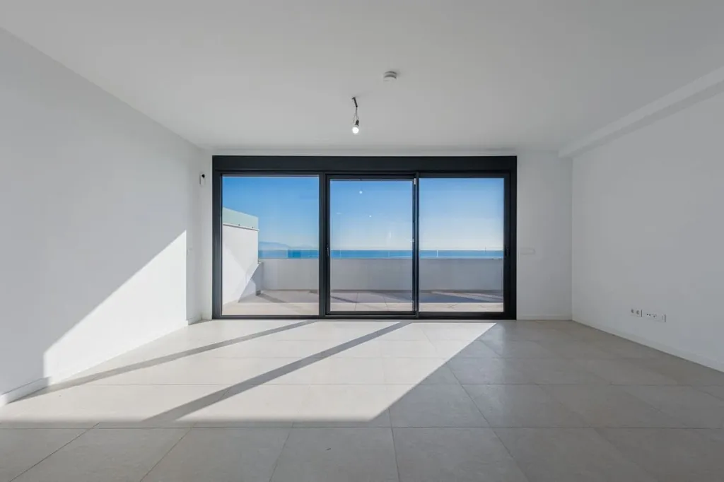 Toad - Beachfront Penthouse with Sea Views in Torremolinos