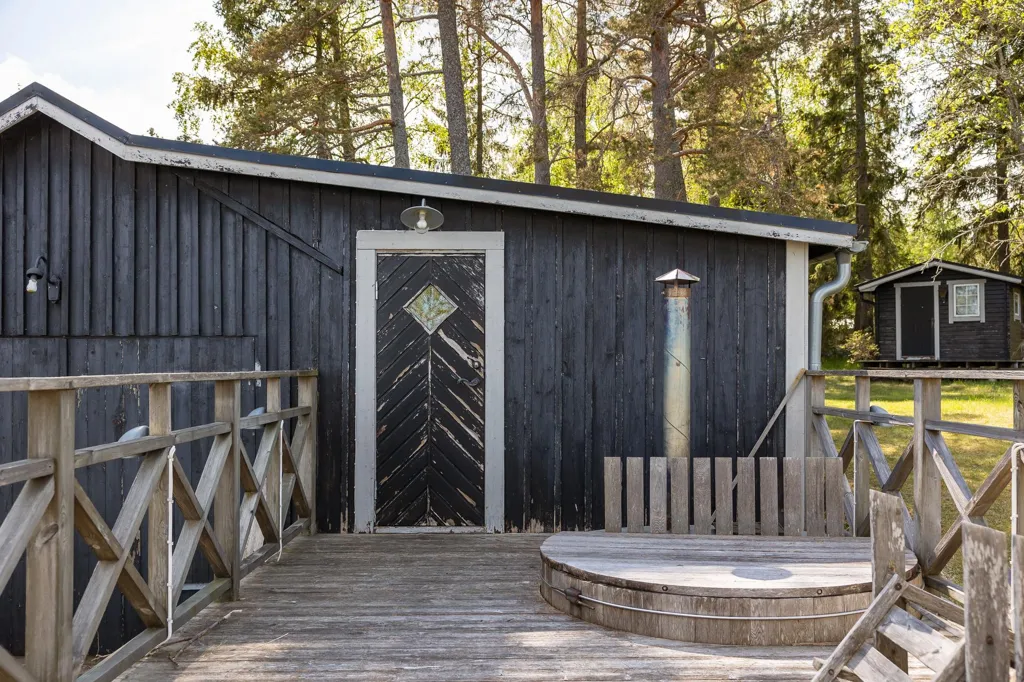 Välivaade - Charming Seafront Property in Stenskär