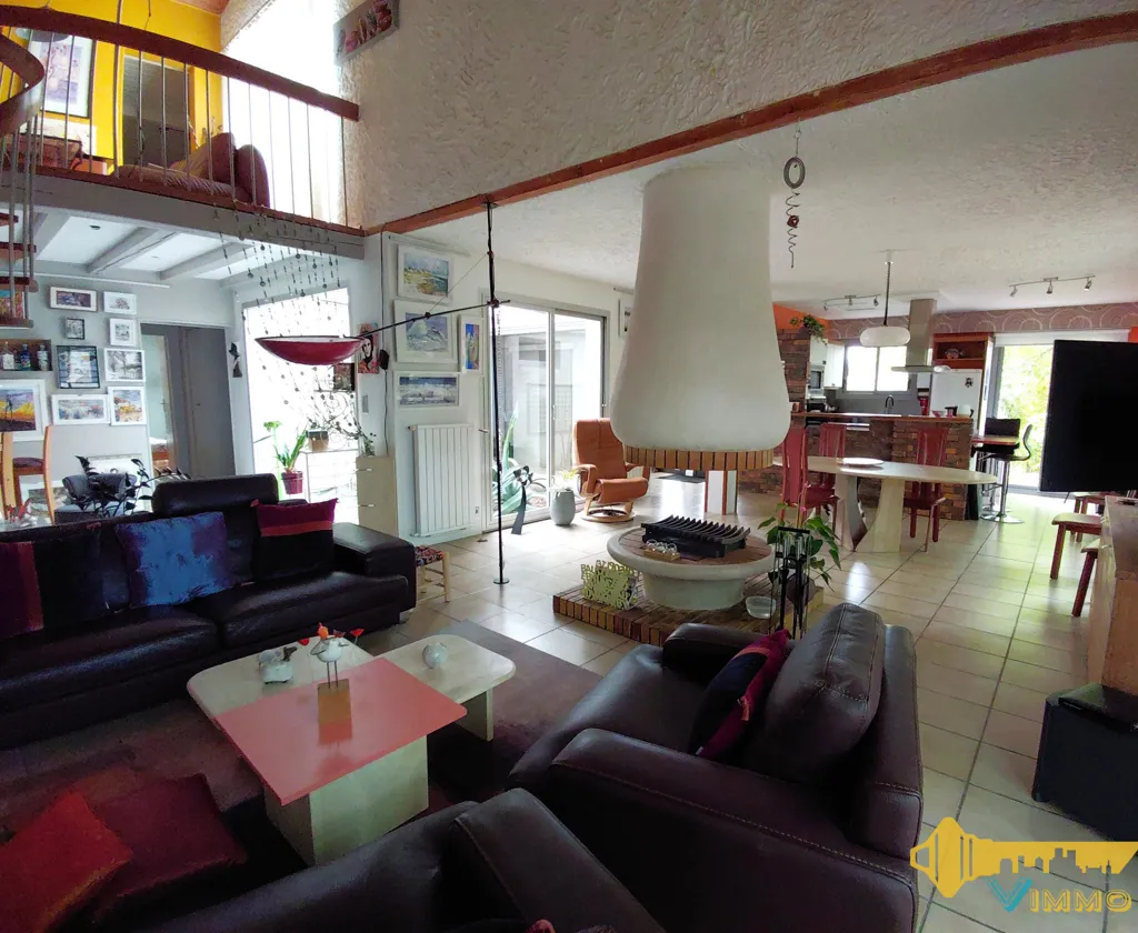 Séjour - Maison Contemporaine au Calme avec Jardin