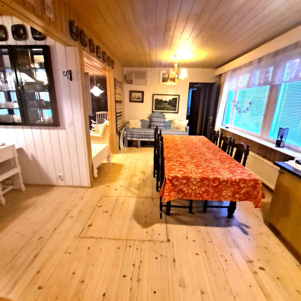 Salle à manger - Spacious Detached House with Garden in Kolari