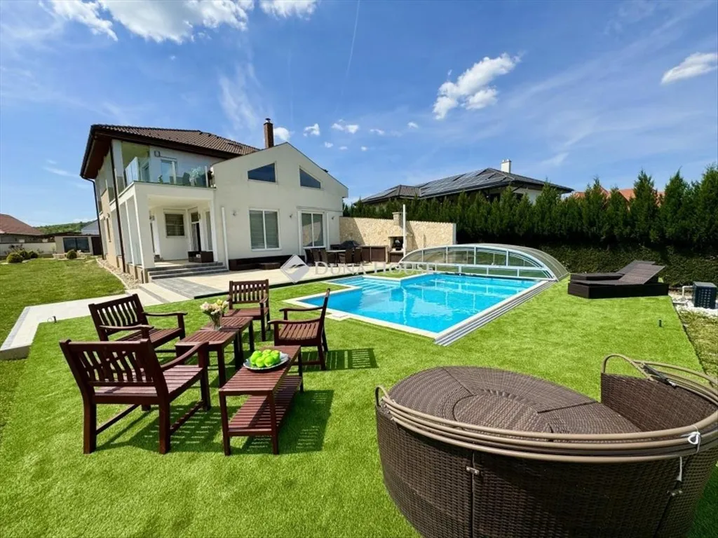 Piscina - Panoramic Family House with Pool in Csobánka