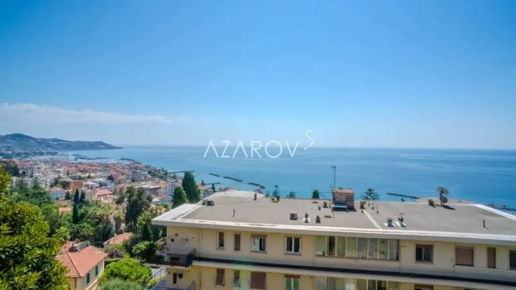 Balcon - Luxury Triplex with Sea View in Sanremo