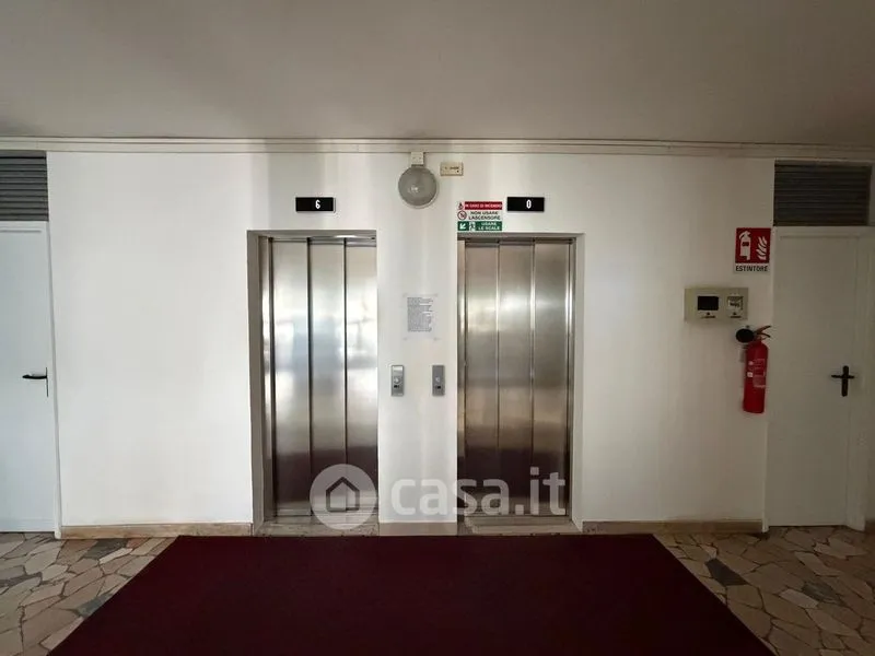 Esik - Triplex with Balcony in Comacchio
