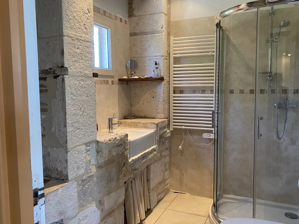 Bathrooms - Authentic Stone Farmhouses in Saint-Matré