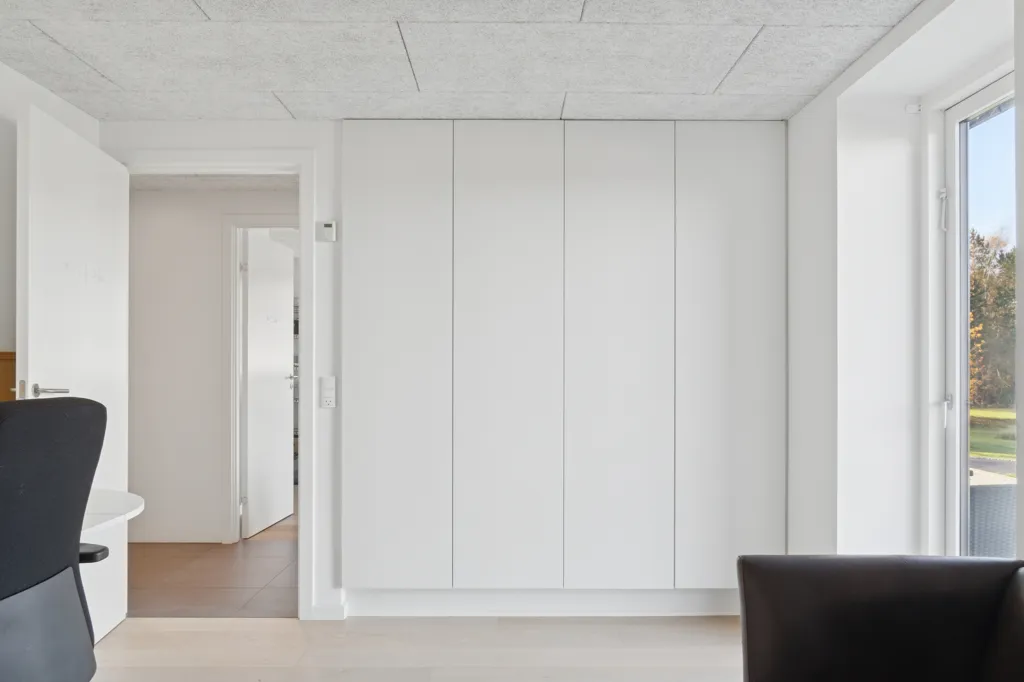Bureau - Villa with Separate Parent Suite in Ørsted