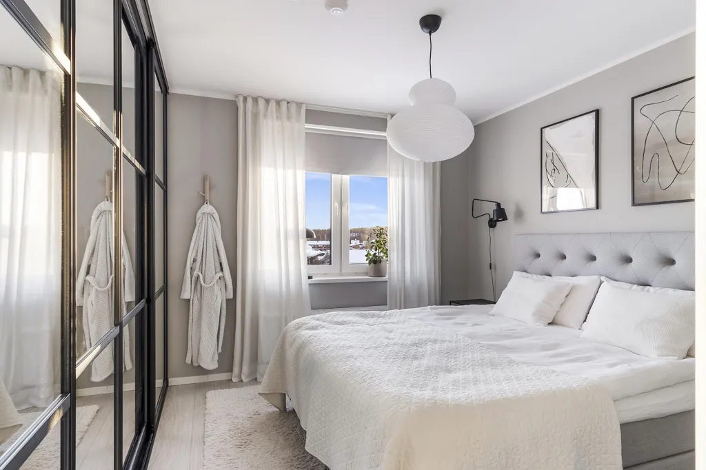 Bedrooms - Modern Bostadsrätt with Corner Location in Arboga