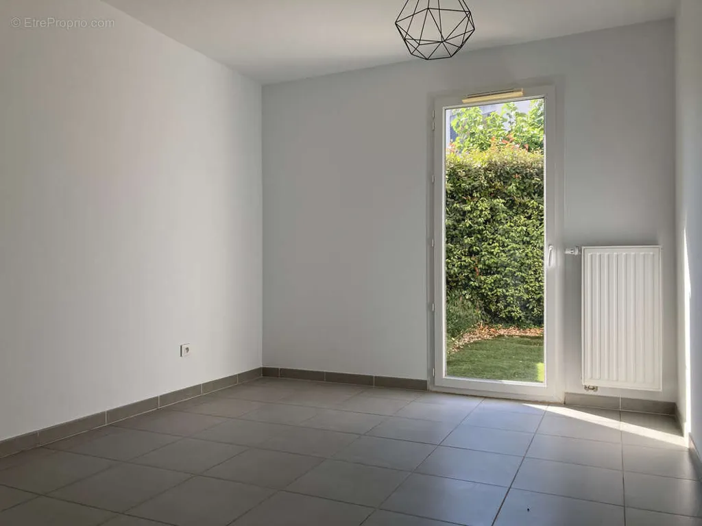Pièces - Appartement T3 avec Jardin et Garage à Hyères