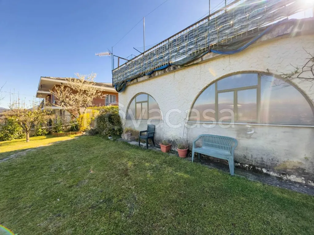 Aed - Rustic Property with Panoramic View in Trana