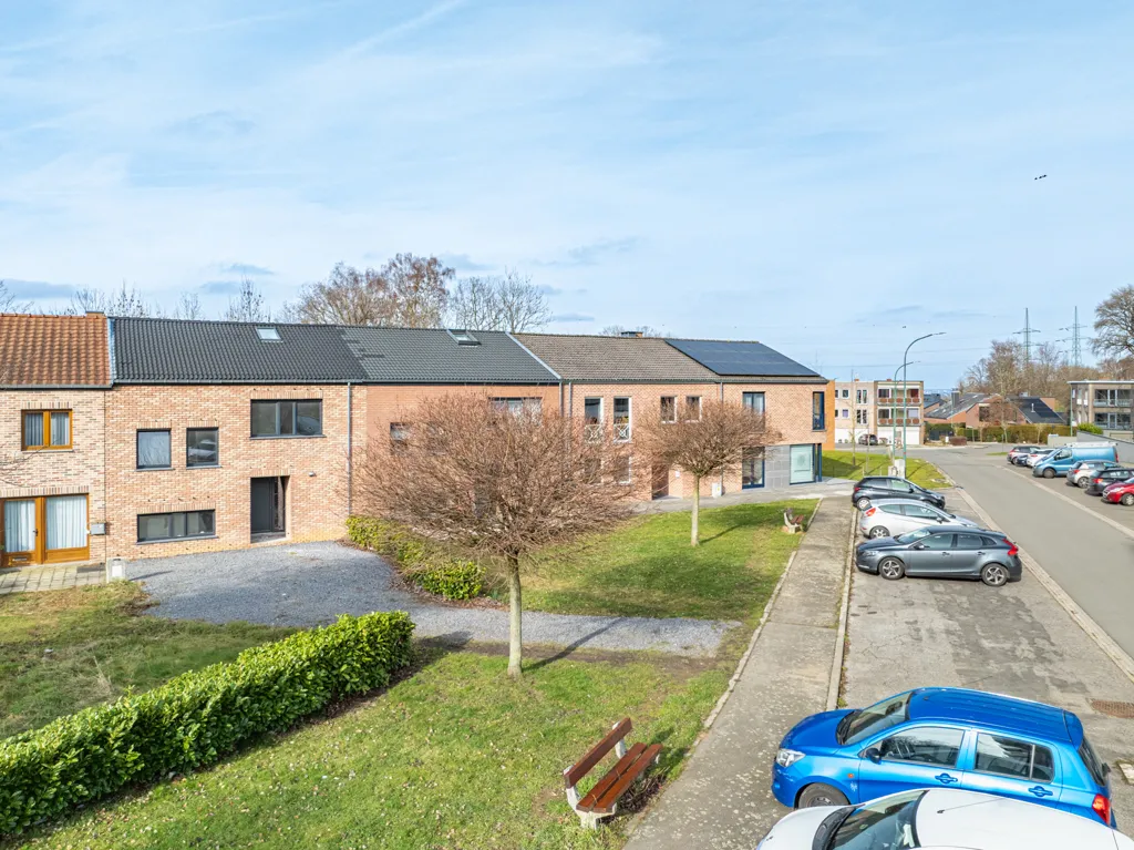 Õhuvaade - New Apartment with Private Garden in Ougrée