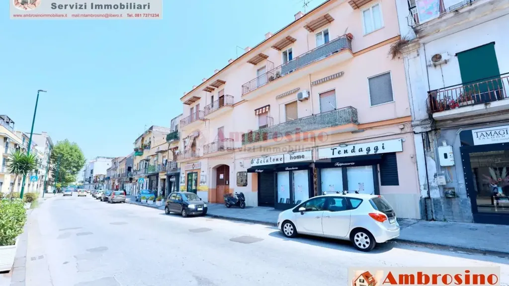 Välivaade - Trilocale with Large Terrace in Naples