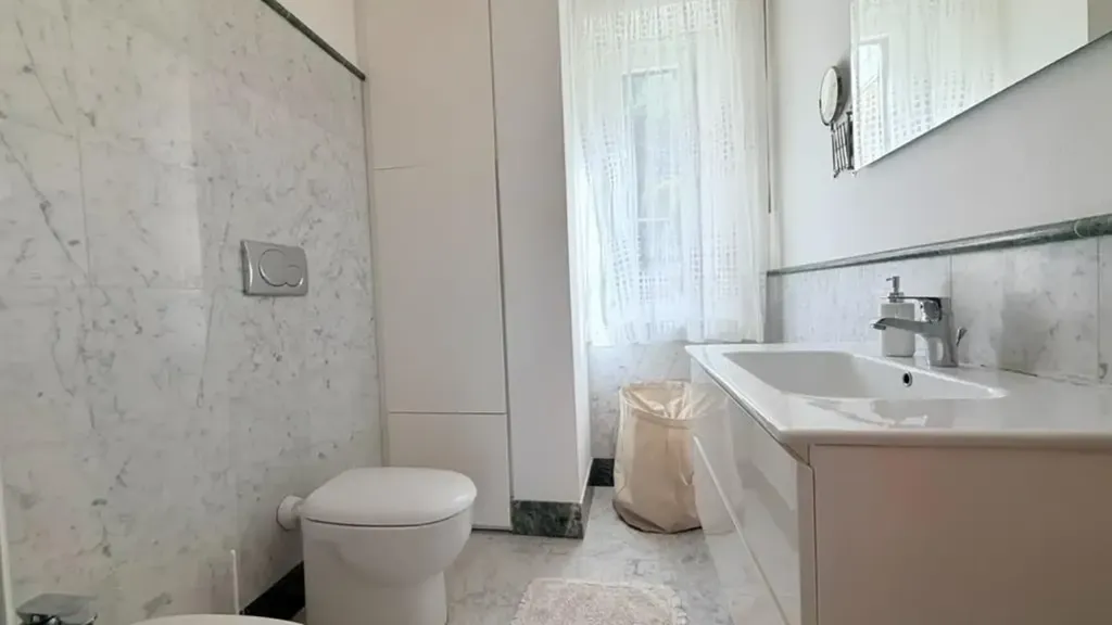 Salles de bain - Apartment with Garden in Central Massa